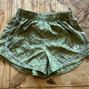 Ladies small Nike lined running shorts new w/o tags camo DriFit